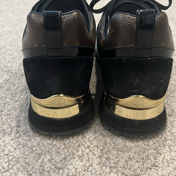 Louis Vuitton Run Away monogram sneaker runner - Picture 5 of 13